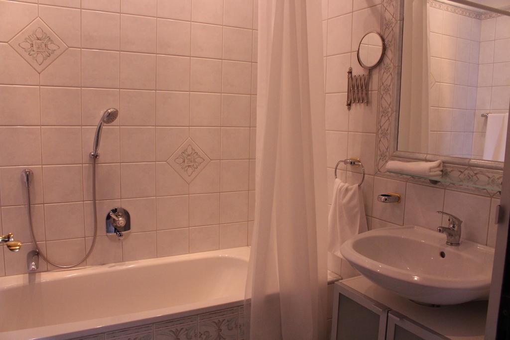 Muttererhof Otel Mutters Dış mekan fotoğraf